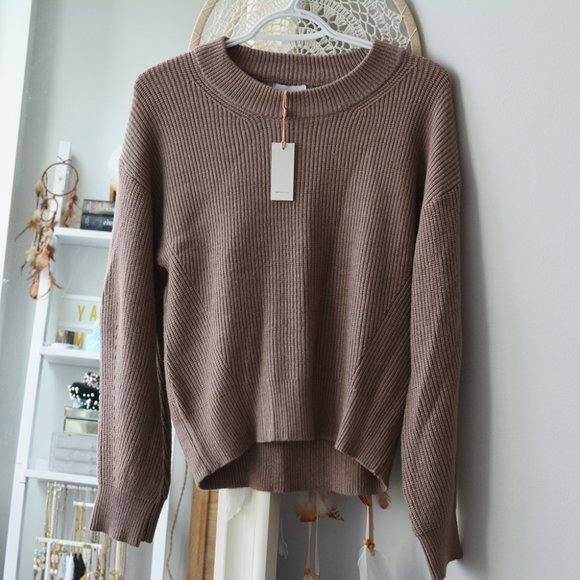 BNWT Heartloom Sweater - Picture 2 of 6